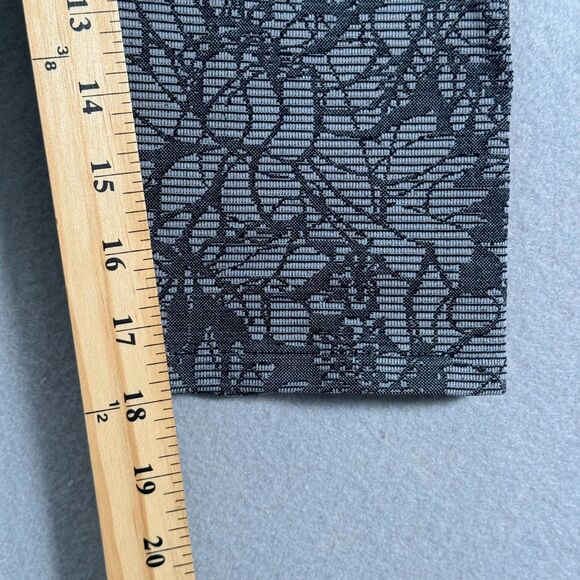 Fabletics Kate Hudson Leggings Womens Small Grey‎ Textured Floral Seamless Crop - Picture 6 of 9